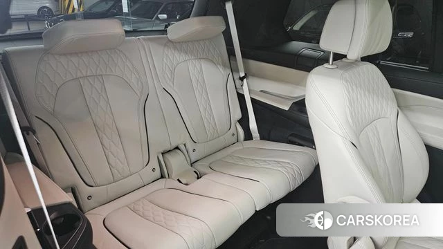 BMW X7 (G07) 2026 Белый из Кореи, фото 4