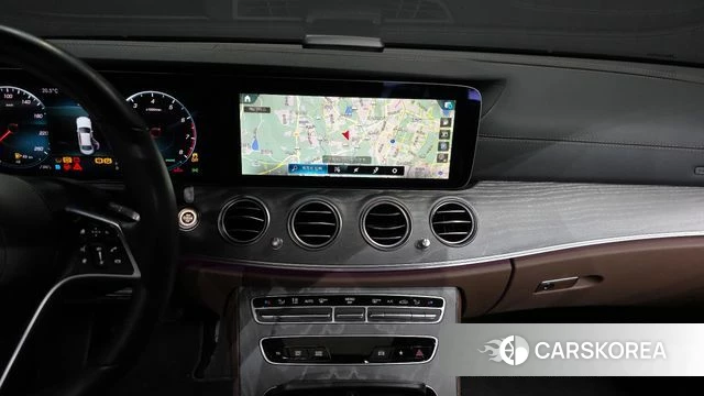 Mercedes-Benz E-Class W213 2023 Белый из Кореи, фото 4