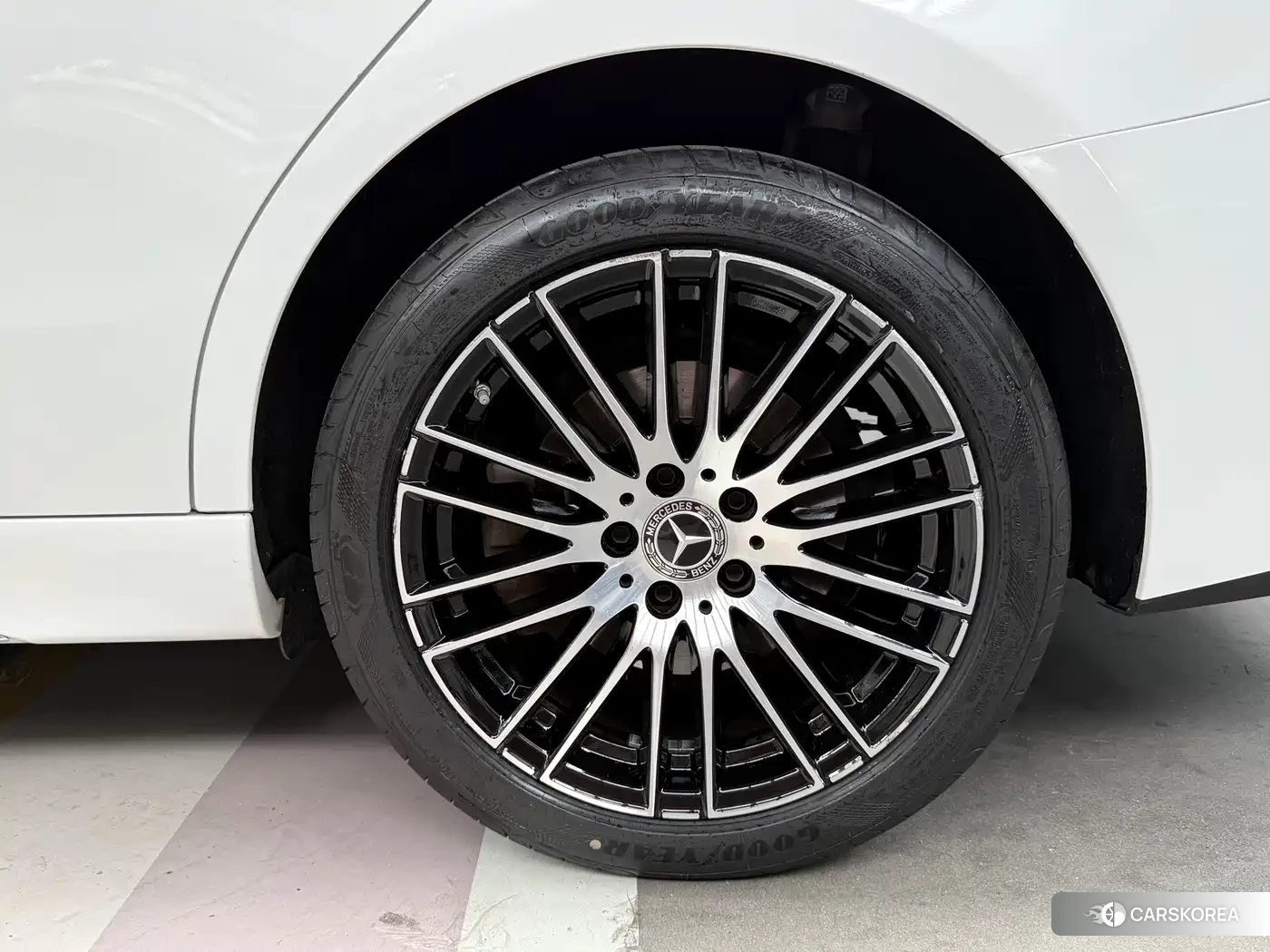 Mercedes-Benz C-class 2023 Белый из Китая, фото 4