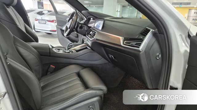 BMW X6 (G06) 2022 Белый из Кореи, фото 4
