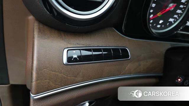 Mercedes-Benz E-Class W213 2019 Серый из Кореи, фото 4
