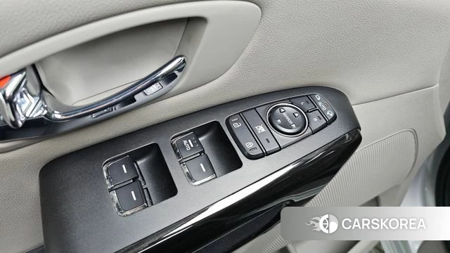 Kia The New Carnival 2019 Серебряный из Кореи, фото 4