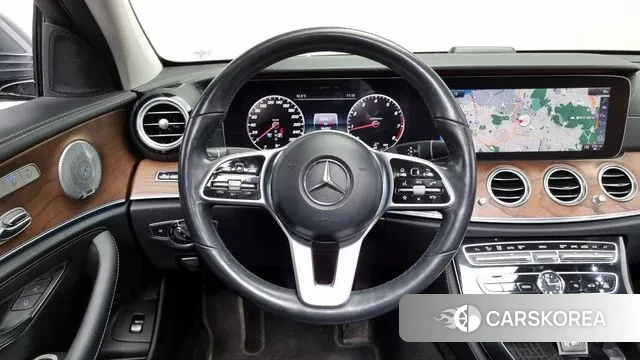 Mercedes-Benz E-Class W213 2018 Серый из Кореи, фото 4