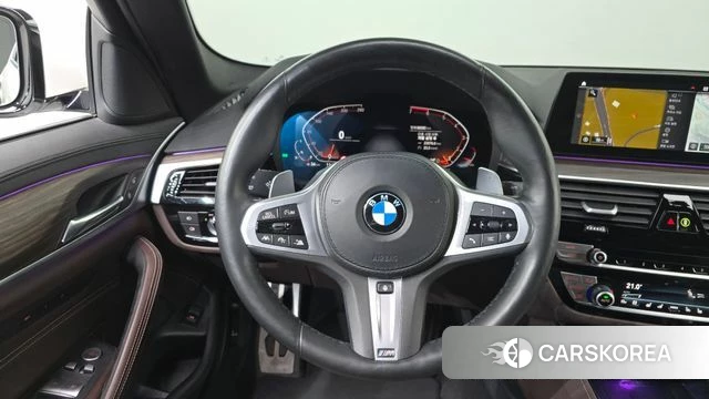 BMW 5 Series (G30) 2019 Белый из Кореи, фото 4