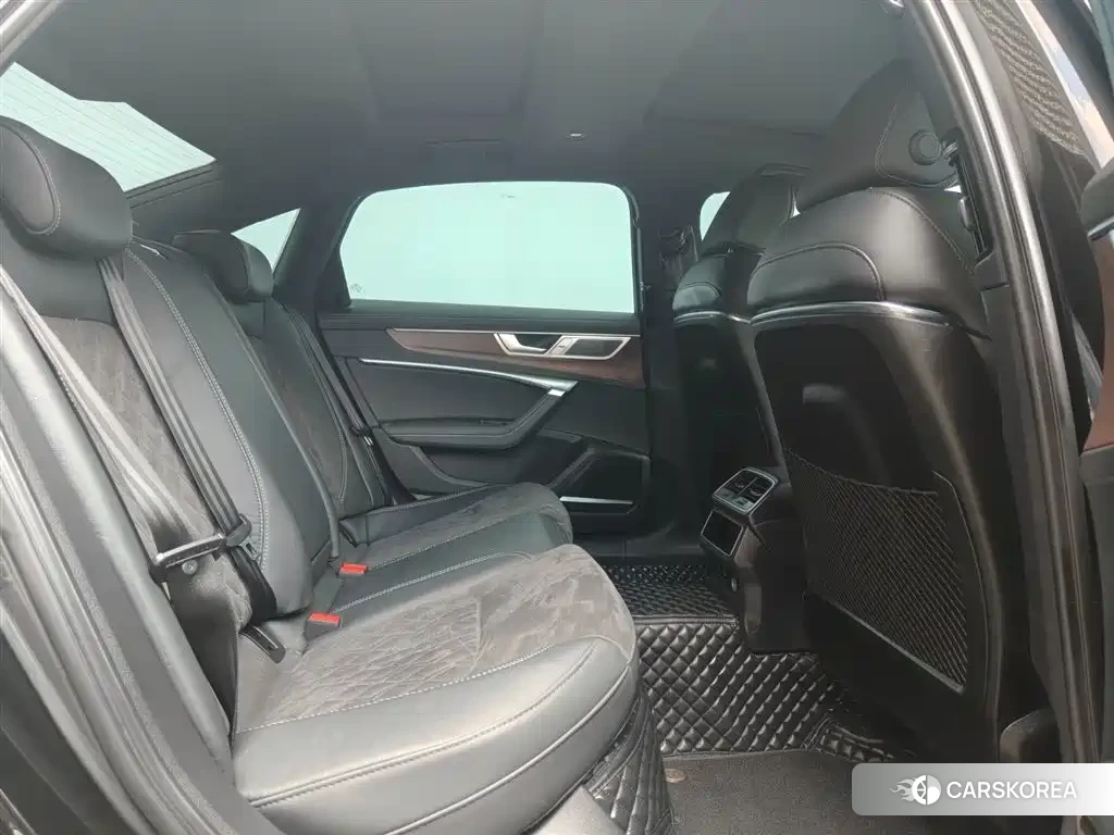 Audi A6L 2023 Черный из Китая, фото 4