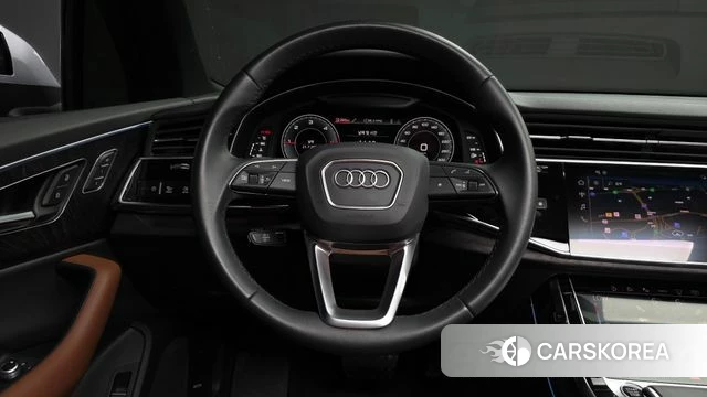 Audi Q7 (4M) 2023 Светло-серебряный цвет из Кореи, фото 4