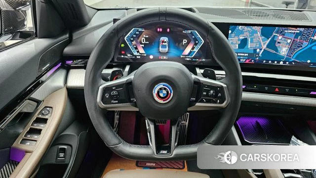 BMW 5 Series (G60) 2024 Серебристо-серый из Кореи, фото 4