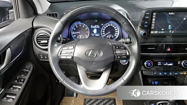 Hyundai Kona 2020 Светло-серебряный цвет из Кореи, фото 4