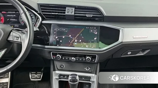 Audi Q3 (F3) 2022 Белый из Кореи, фото 4