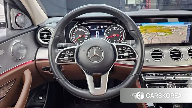 Mercedes-Benz E-Class W213 2018 Белый из Кореи, фото 4