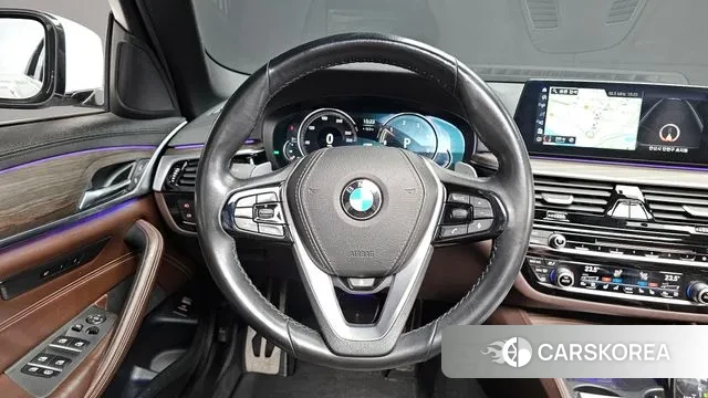 BMW 5 Series (G30) 2018 Белый из Кореи, фото 4