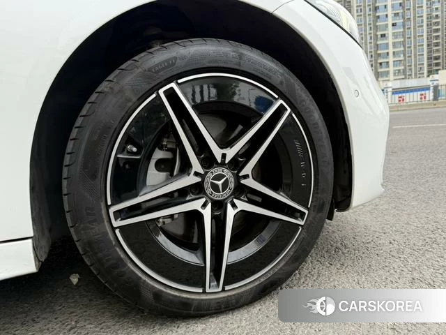 Mercedes-Benz Class C 2024 Белый из Китая, фото 4