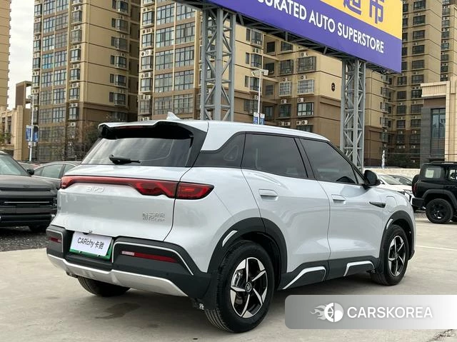 BYD Yuan UP 2025 Белый из Китая, фото 4