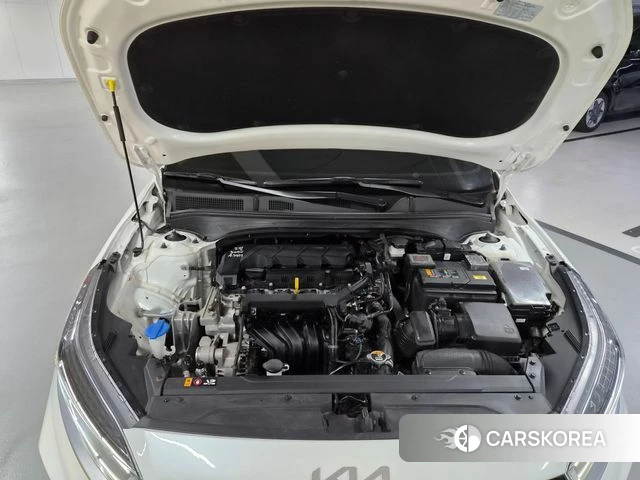 Kia The New K3 2nd generation 2021 Белый из Кореи, фото 4