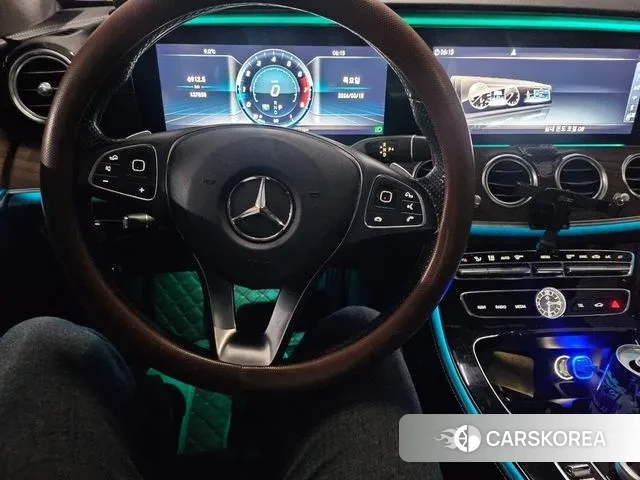 Mercedes-Benz E-Class W213 2018 Серебряный из Кореи, фото 4