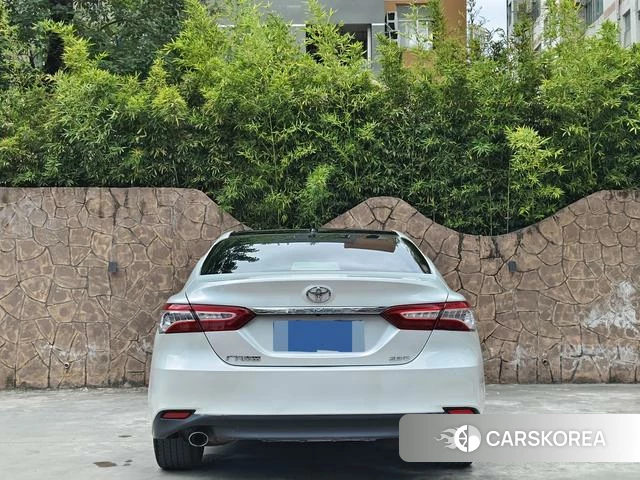 Toyota Camry 2021 Белый из Китая, фото 4