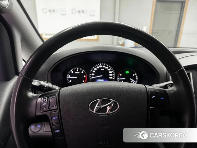 Hyundai The New Grand Starex 2018 Серебристо-серый из Кореи, фото 4