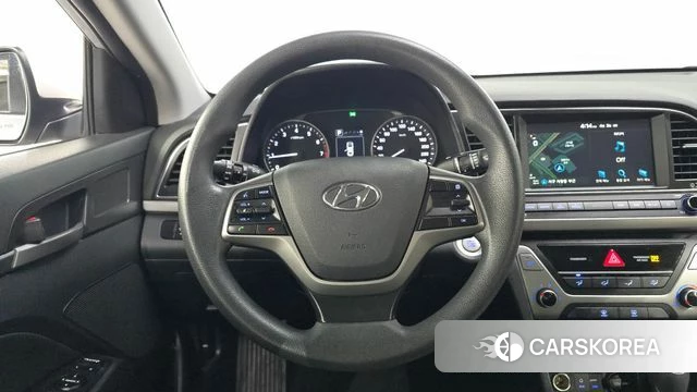 Hyundai Avante AD 2018 Серебристо-серый из Кореи, фото 4