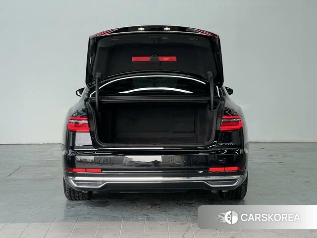 Audi A8 2021 Черный из Китая, фото 4