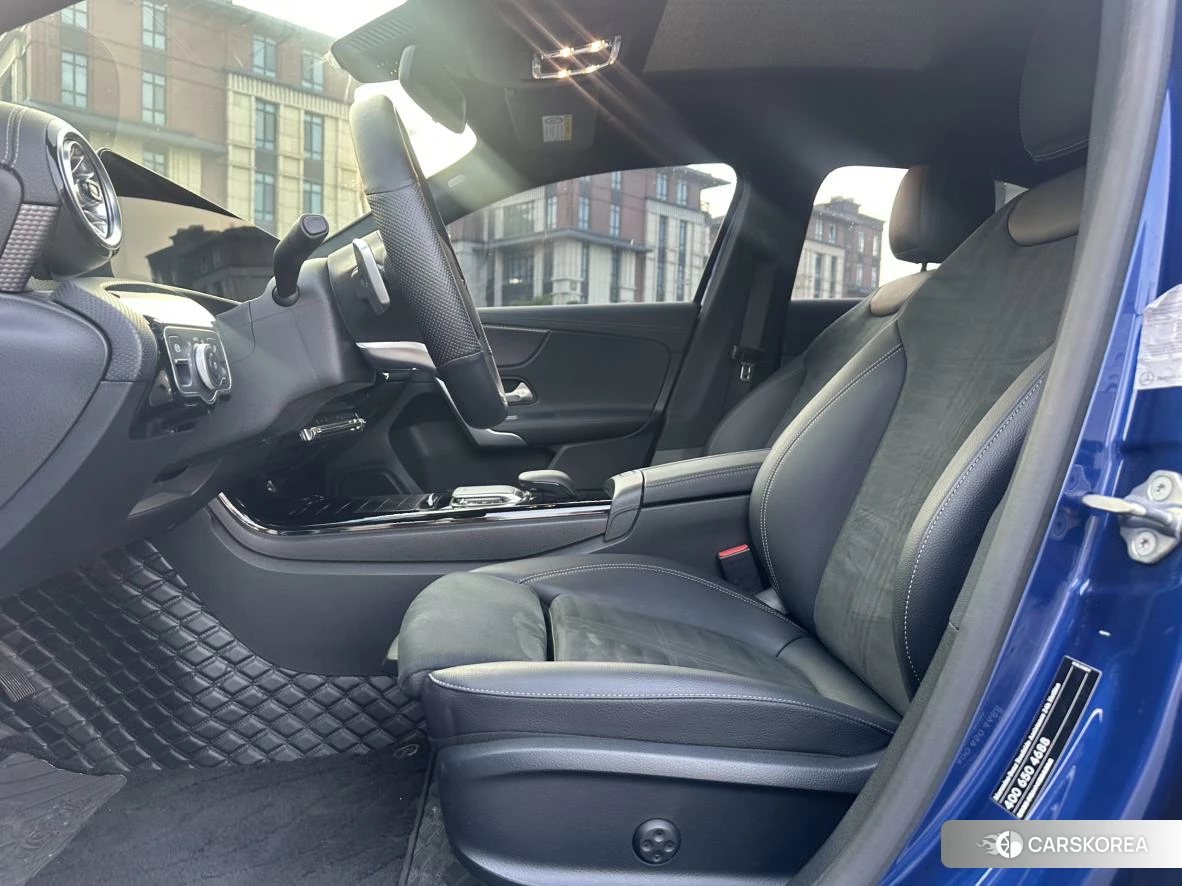 Mercedes-Benz Class A 2021 Синий из Китая, фото 4