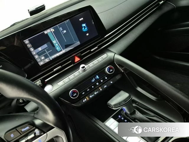 Hyundai Avante Hybrid (CN7) 2022 Белый из Кореи, фото 4