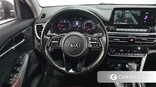 Kia Seltos 2021 Серый из Кореи, фото 4