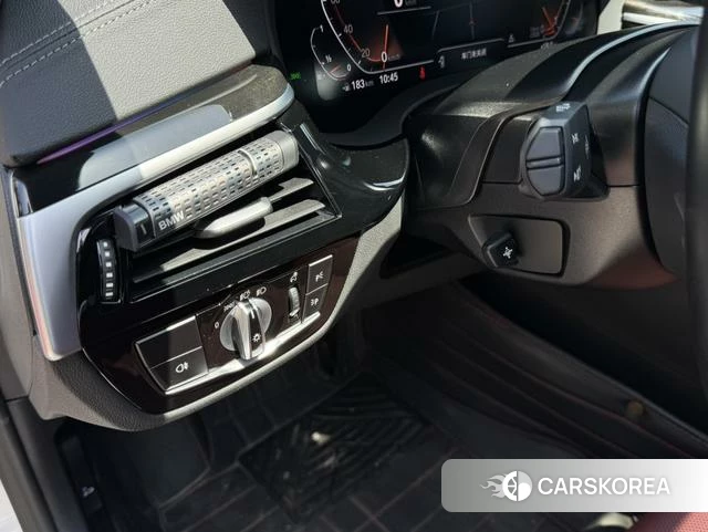 BMW 5 series 2023 Белый из Китая, фото 4