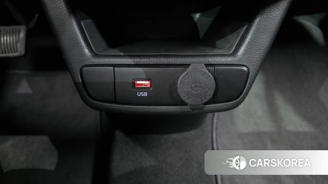 Kia The New Kia Ray 2023 Черный из Кореи, фото 4