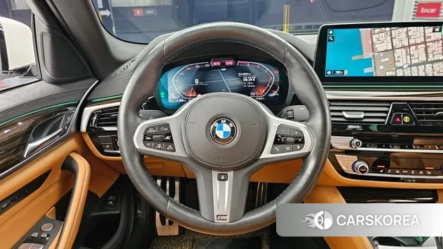 BMW 5 Series (G30) 2022 Белый из Кореи, фото 4