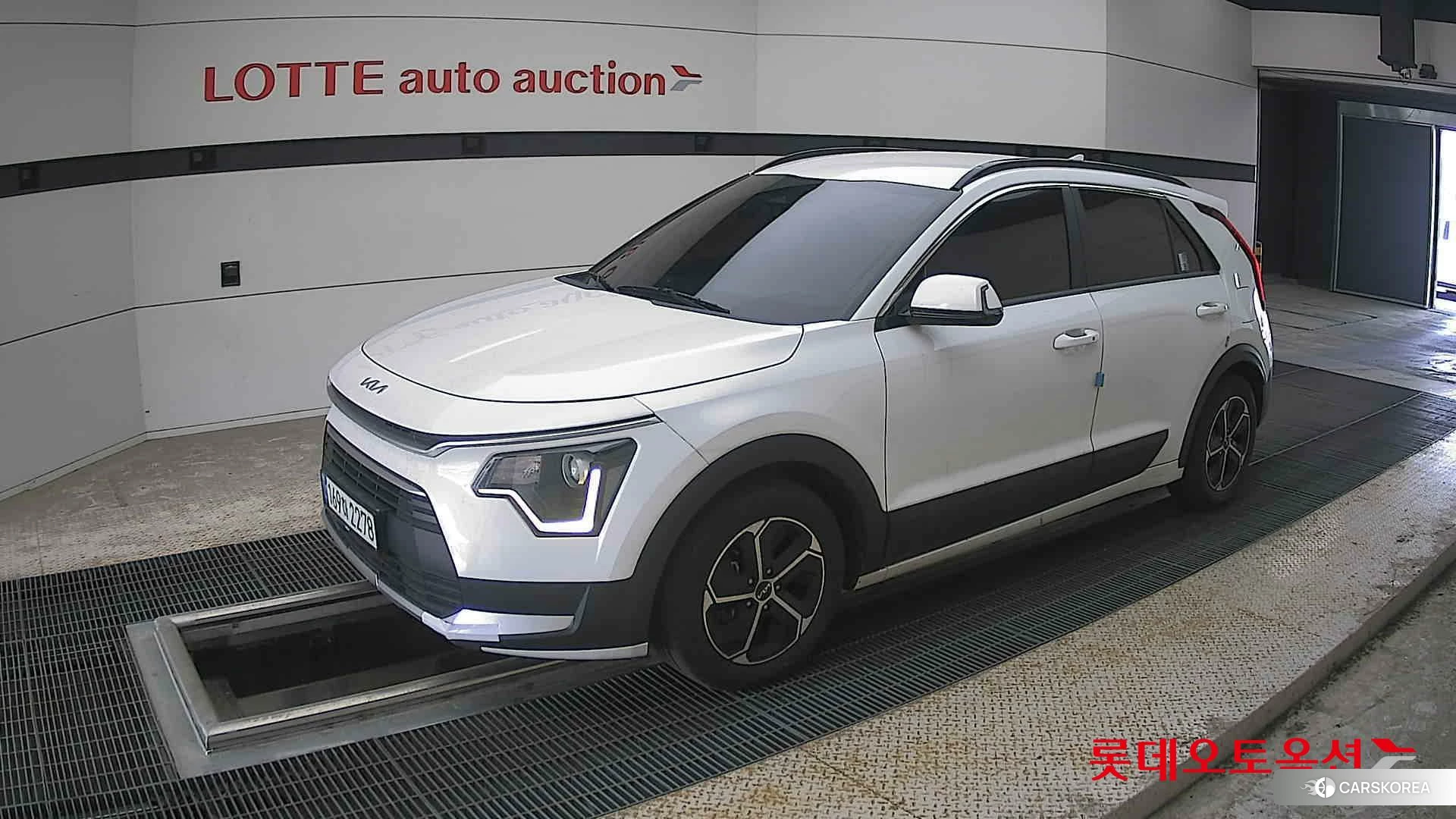 Kia Niro Hybrid 2022 Snow White Pearl (optional) из Кореи, фото 4