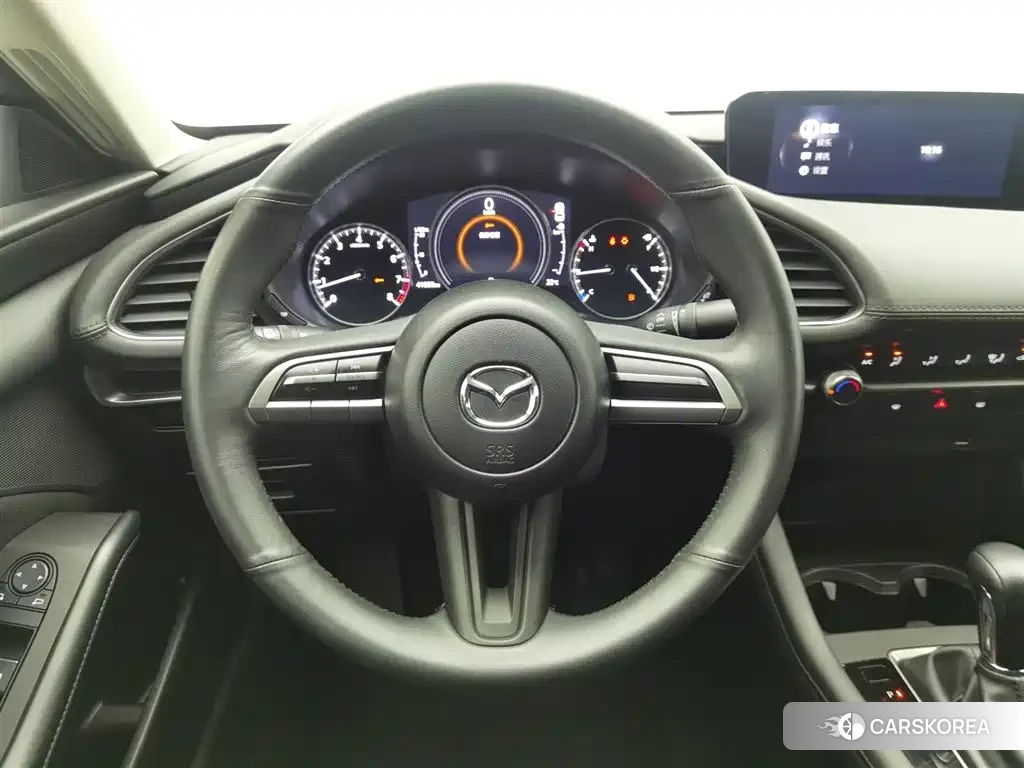 Mazda 3 2023 Белый из Китая, фото 4