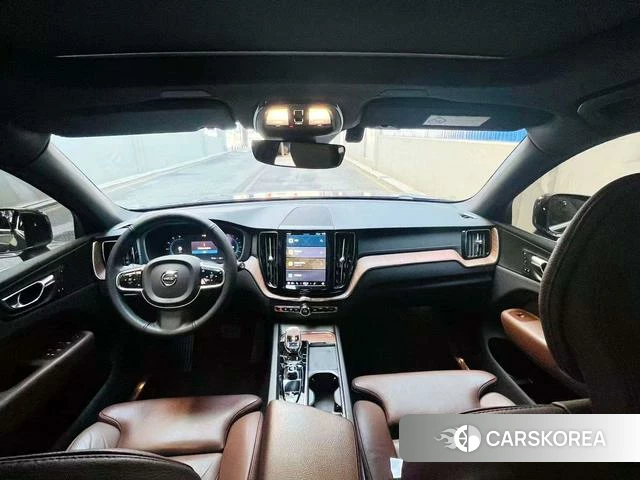 Volvo XC60 2022 Черный из Китая, фото 4