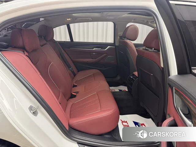BMW 5 series 2023 Белый из Китая, фото 4