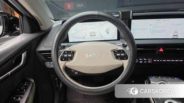 Kia EV6 2023 Серебристо-серый из Кореи, фото 4