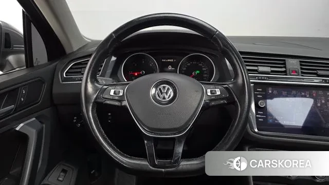Volkswagen Tiguan Allspace 2020 Серый из Кореи, фото 4