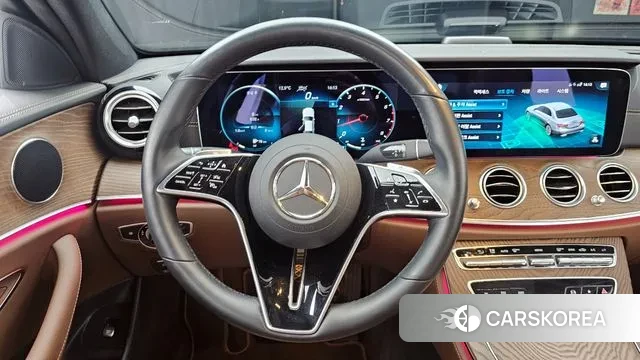 Mercedes-Benz E-Class W213 2022 Белый из Кореи, фото 4