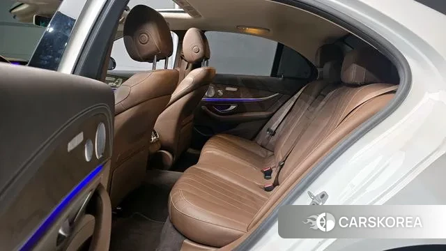 Mercedes-Benz E-Class W213 2018 Белый из Кореи, фото 4