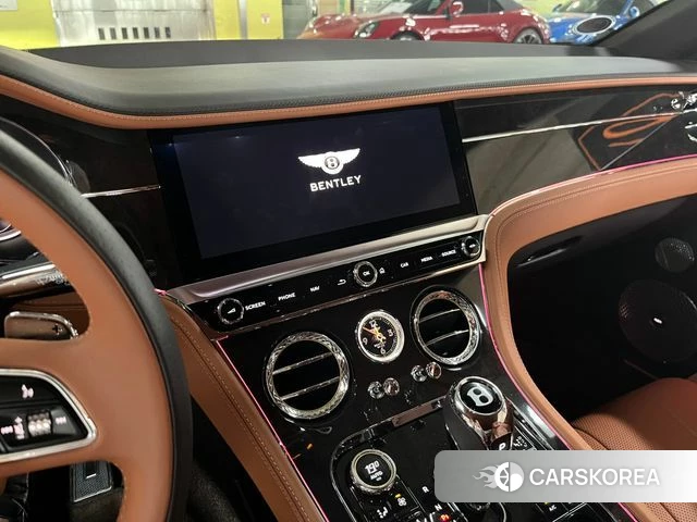 Bentley Continental GT 3rd Generation 2022 Белый из Кореи, фото 4