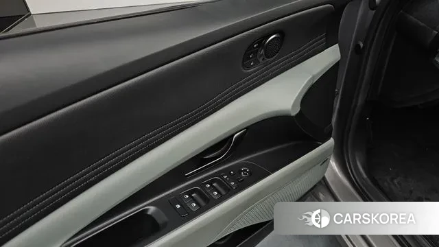 Hyundai The New Avante (CN7) 2023 Серебристо-серый из Кореи, фото 4