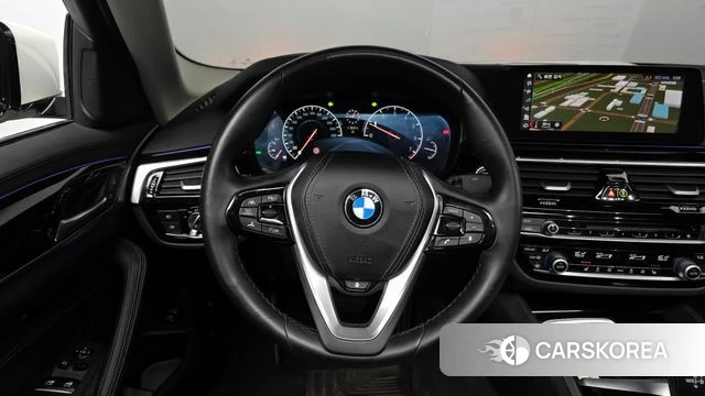 BMW 5 Series (G30) 2019 Белый из Кореи, фото 4