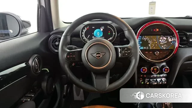 Mini Cooper 2024 Белый из Кореи, фото 4