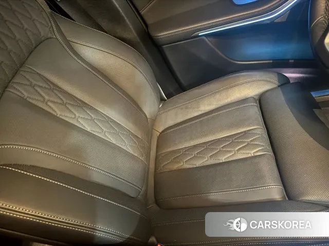 BMW X7 (G07) 2024 Черный из Кореи, фото 4