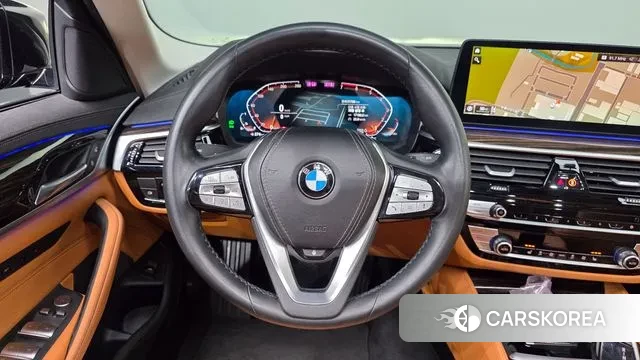 BMW 5 Series (G30) 2022 Черный из Кореи, фото 4