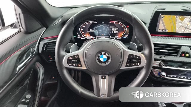 BMW 5 Series (G30) 2020 Белый из Кореи, фото 4