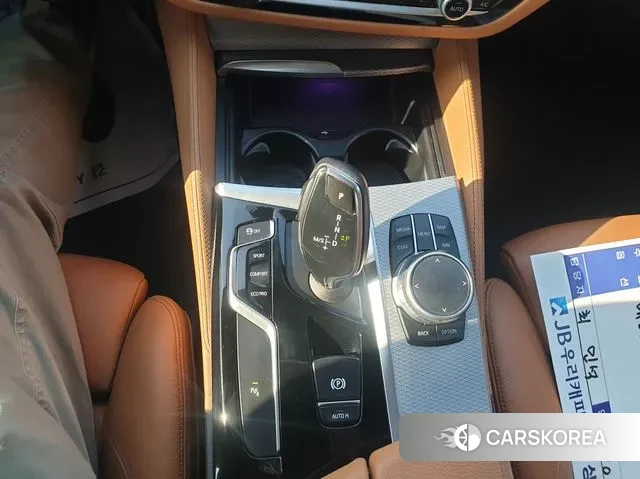 BMW 5 Series (G30) 2018 Черный из Кореи, фото 4