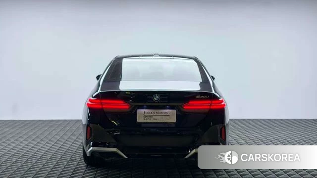 BMW 5 series 2024 Черный из Китая, фото 4