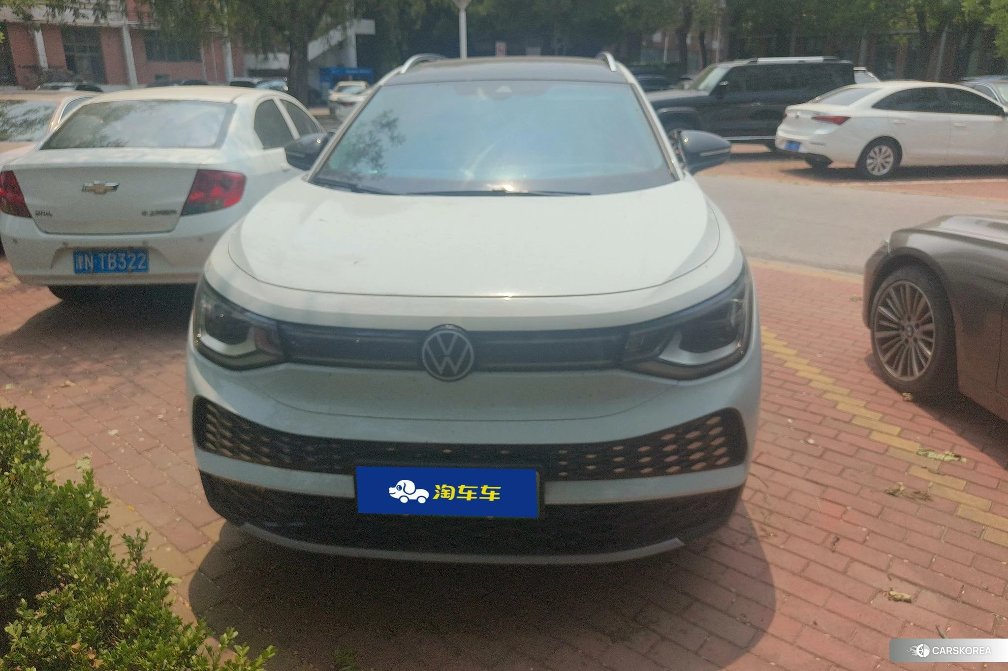 Volkswagen ID.6 X 2021 Белый из Китая, фото 4