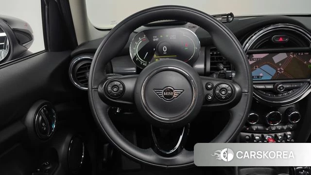 Mini Cooper 2021 Серебряный из Кореи, фото 4