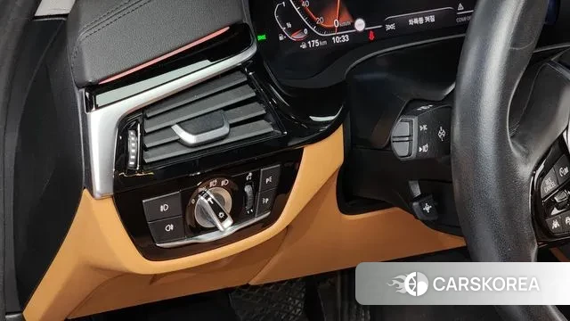 BMW 5 Series (G30) 2019 Синий из Кореи, фото 4