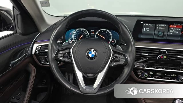 BMW 5 Series (G30) 2018 Черный из Кореи, фото 4